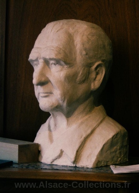 Dynastie Erny 11bc.jpg