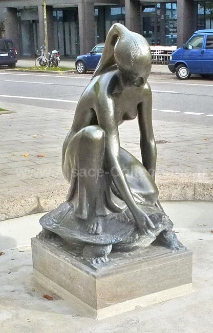 Jean Henninger 14c.jpg